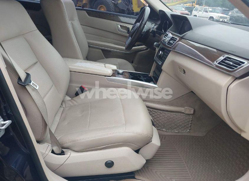 Photo 5 of 2014 Mercedes-benz E 350 4MATIC (VIN WDDHF8JB0EB021738)