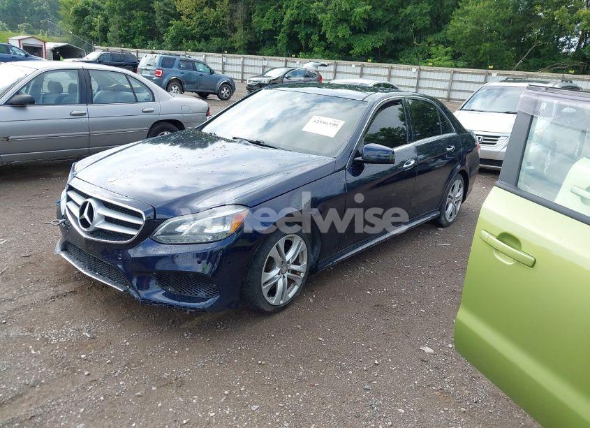 Photo 2 of 2014 Mercedes-benz E 350 4MATIC (VIN WDDHF8JB2EB038976)