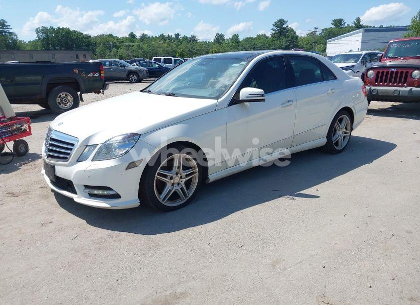 Photo 2 of 2013 Mercedes-benz E 350 4MATIC (VIN WDDHF8JB3DA763636)
