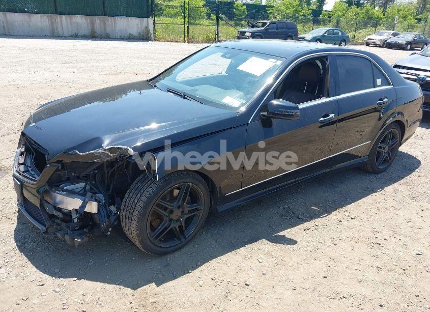 Photo 2 of 2013 Mercedes-benz E 350 4MATIC (VIN WDDHF8JB4DA724229)