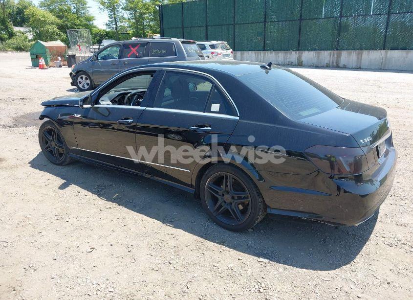 Photo 3 of 2013 Mercedes-benz E 350 4MATIC (VIN WDDHF8JB4DA724229)