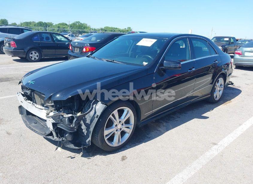 Photo 2 of 2013 Mercedes-benz E 350 4MATIC (VIN WDDHF8JB4DA740396)