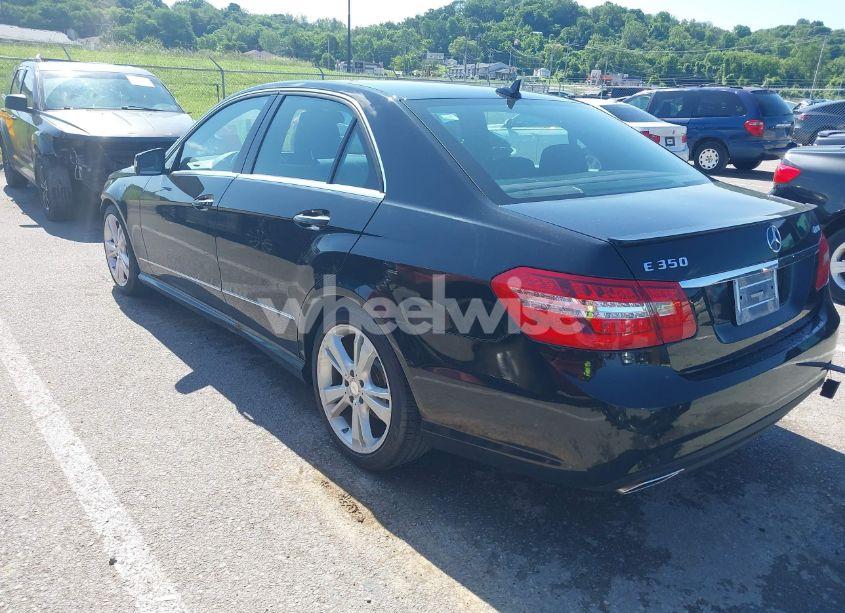 Photo 3 of 2013 Mercedes-benz E 350 4MATIC (VIN WDDHF8JB4DA740396)