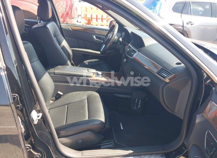 Photo 5 of 2013 Mercedes-benz E 350 4MATIC (VIN WDDHF8JB4DA740396)