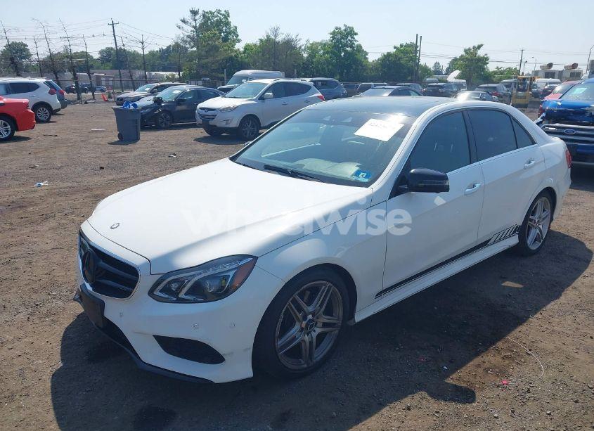 Photo 2 of 2014 Mercedes-benz E 350 4MATIC (VIN WDDHF8JB5EA875033)