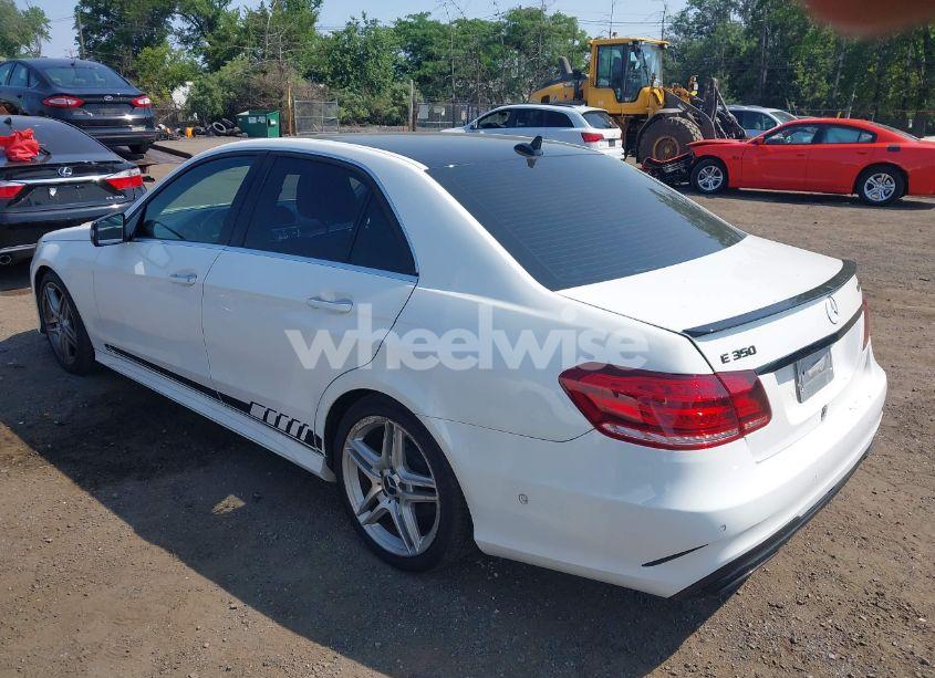 Photo 3 of 2014 Mercedes-benz E 350 4MATIC (VIN WDDHF8JB5EA875033)