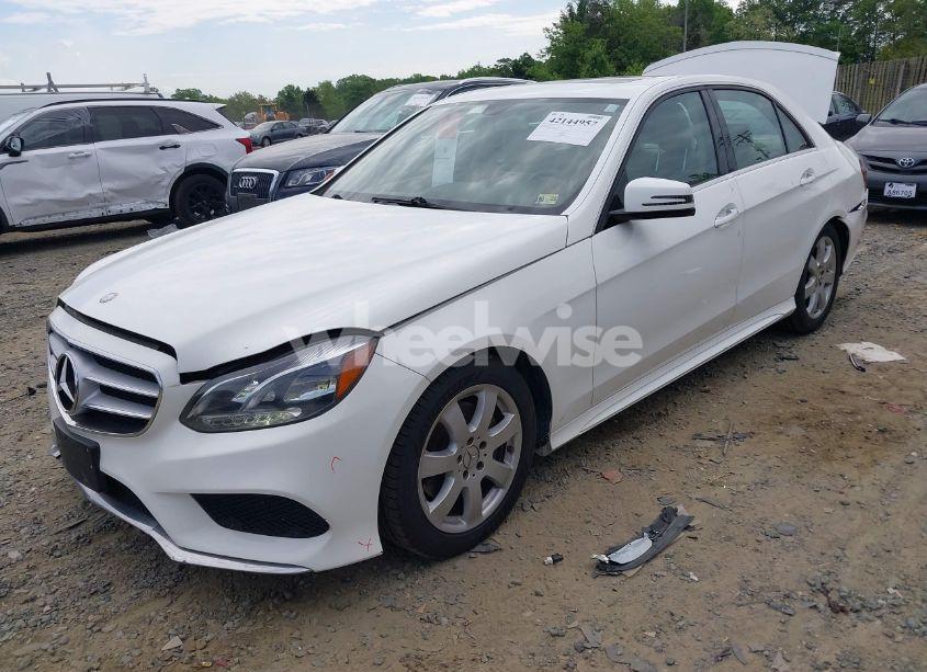 Photo 2 of 2014 Mercedes-benz E 350 4MATIC (VIN WDDHF8JB5EA935957)