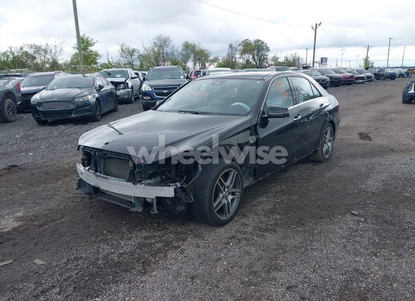 Photo 2 of 2014 Mercedes-benz E 350 4MATIC (VIN WDDHF8JB7EB047950)