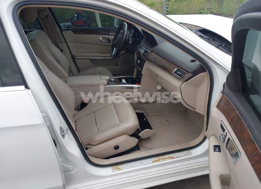 Photo 5 of 2014 Mercedes-benz E 350 4MATIC (VIN WDDHF8JB8EA965745)