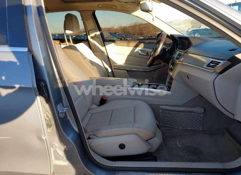 Photo 5 of 2014 Mercedes-benz E 350 4MATIC (VIN WDDHF8JB9EA803249)