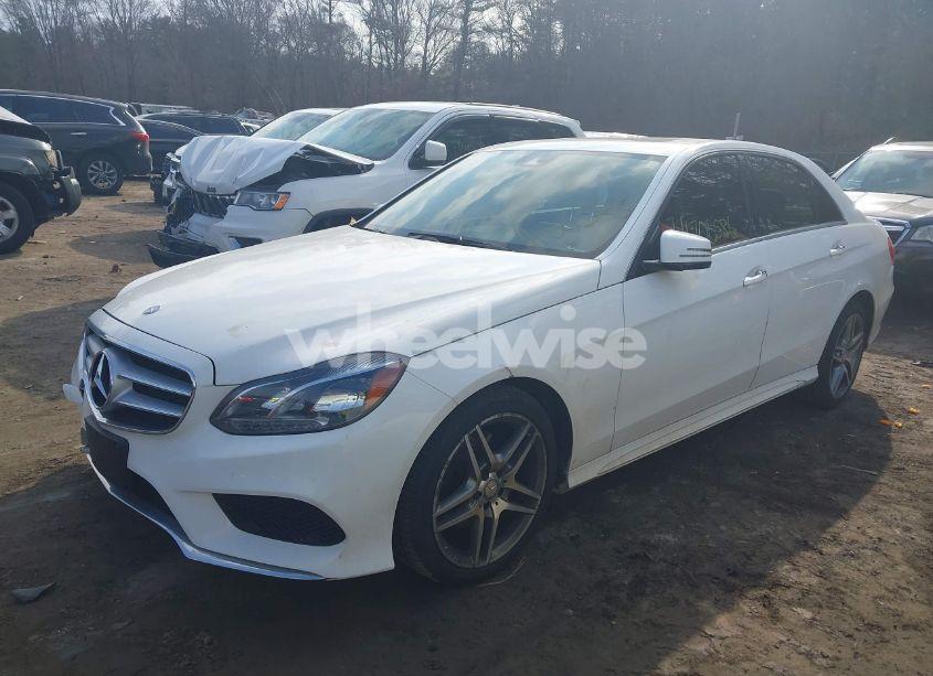 Photo 2 of 2014 Mercedes-benz E 350 4MATIC (VIN WDDHF8JB9EB026744)