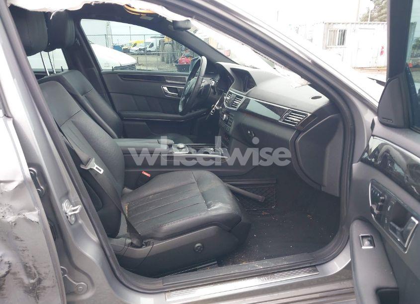 Photo 5 of 2011 Mercedes-benz E 550 4MATIC (VIN WDDHF9AB0BA344677)