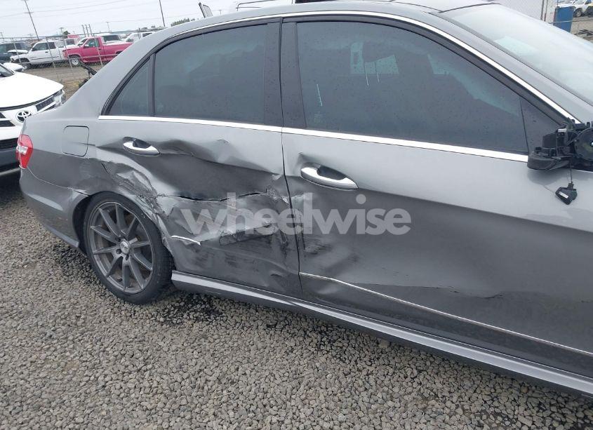 Photo 6 of 2011 Mercedes-benz E 550 4MATIC (VIN WDDHF9AB0BA344677)