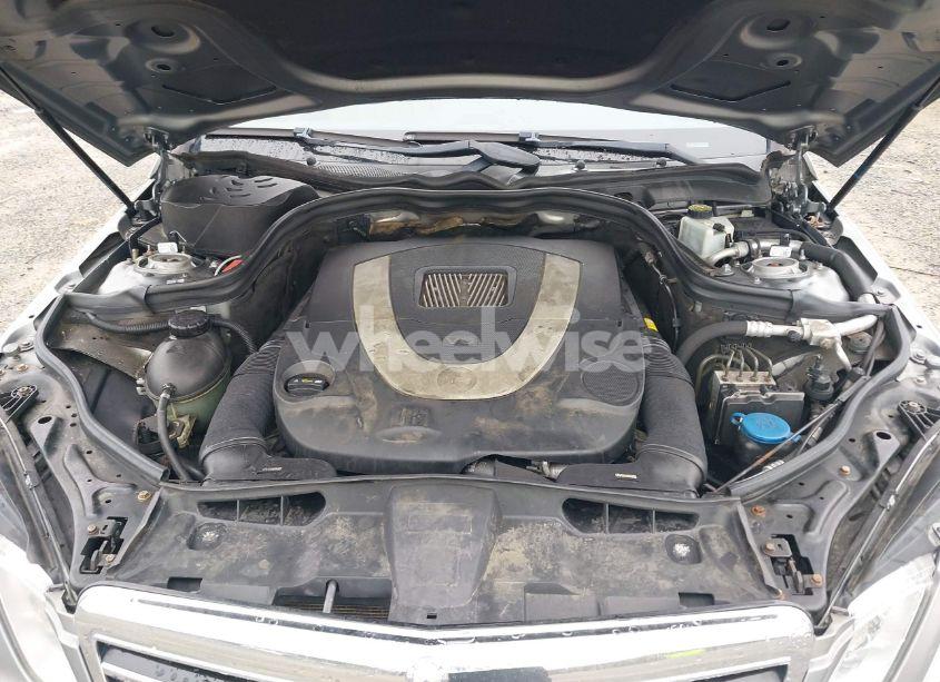 Photo 10 of 2011 Mercedes-benz E 550 4MATIC (VIN WDDHF9AB9BA407503)