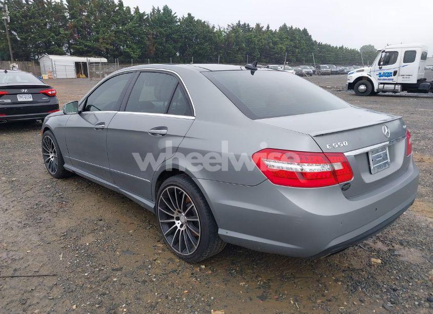 Photo 3 of 2011 Mercedes-benz E 550 4MATIC (VIN WDDHF9AB9BA407503)