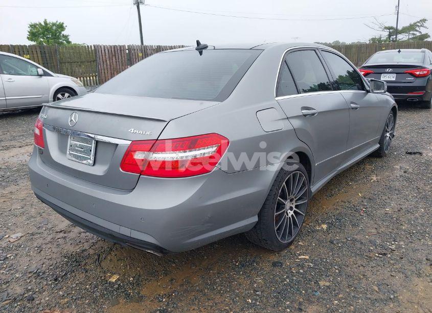Photo 4 of 2011 Mercedes-benz E 550 4MATIC (VIN WDDHF9AB9BA407503)