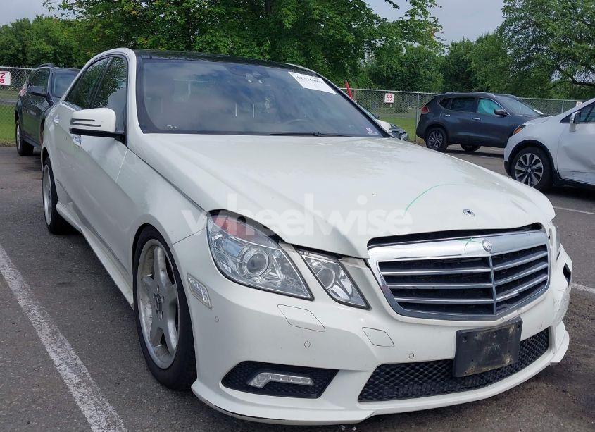 2011 Mercedes-benz E 550 4MATIC (VIN WDDHF9AB9BA442932) main photo