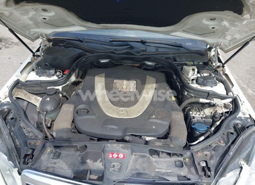 Photo 10 of 2011 Mercedes-benz E 550 4MATIC (VIN WDDHF9AB9BA442932)