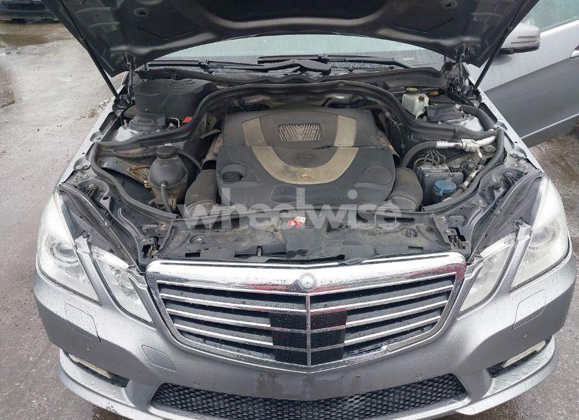 Photo 10 of 2011 Mercedes-benz E 550 4MATIC (VIN WDDHF9ABXBA316045)