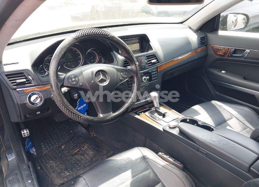 Photo 5 of 2010 Mercedes-benz E 350 (VIN WDDKJ5GB2AF006090)