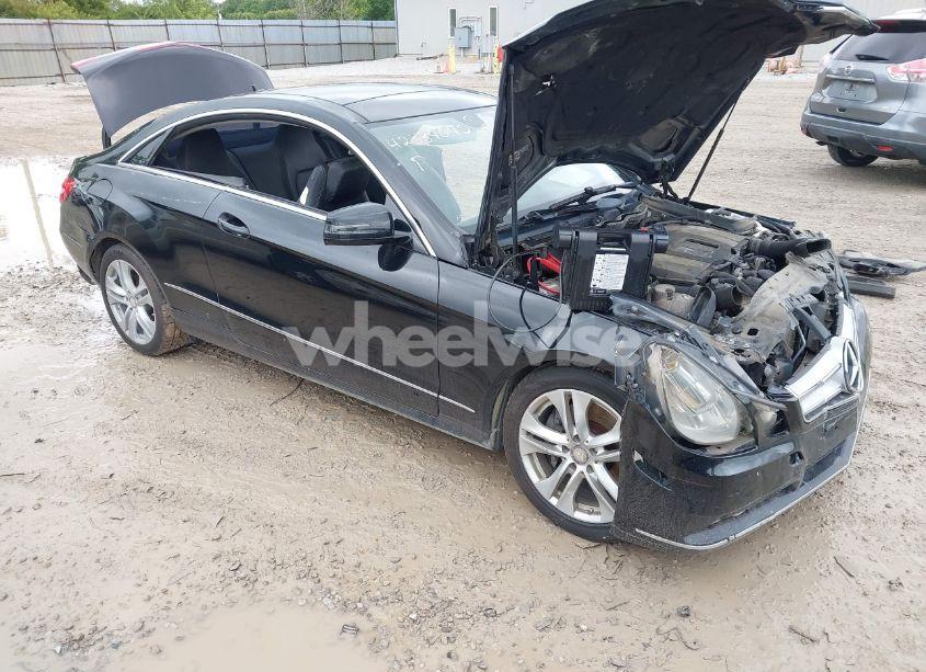 2011 Mercedes-benz E 350 (VIN WDDKJ5GB4BF119220) main photo
