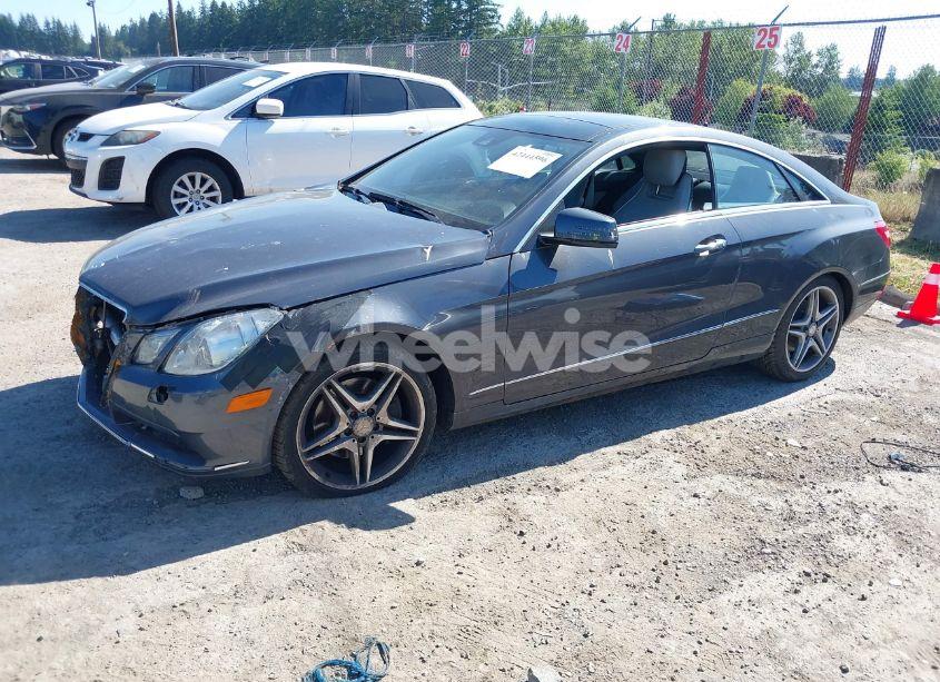 Photo 2 of 2011 Mercedes-benz E 350 (VIN WDDKJ5GB6BF082932)