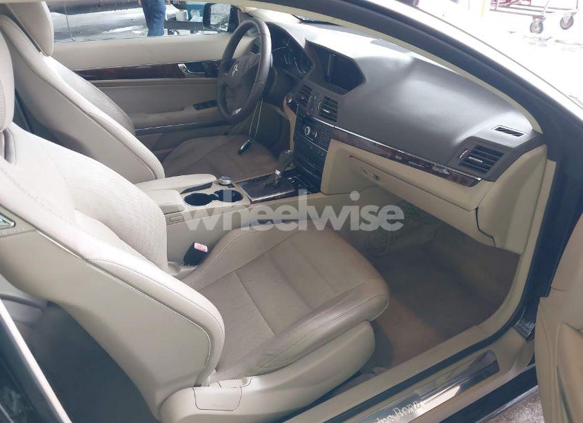 Photo 5 of 2011 Mercedes-benz E 350 (VIN WDDKJ5GB7BF105599)