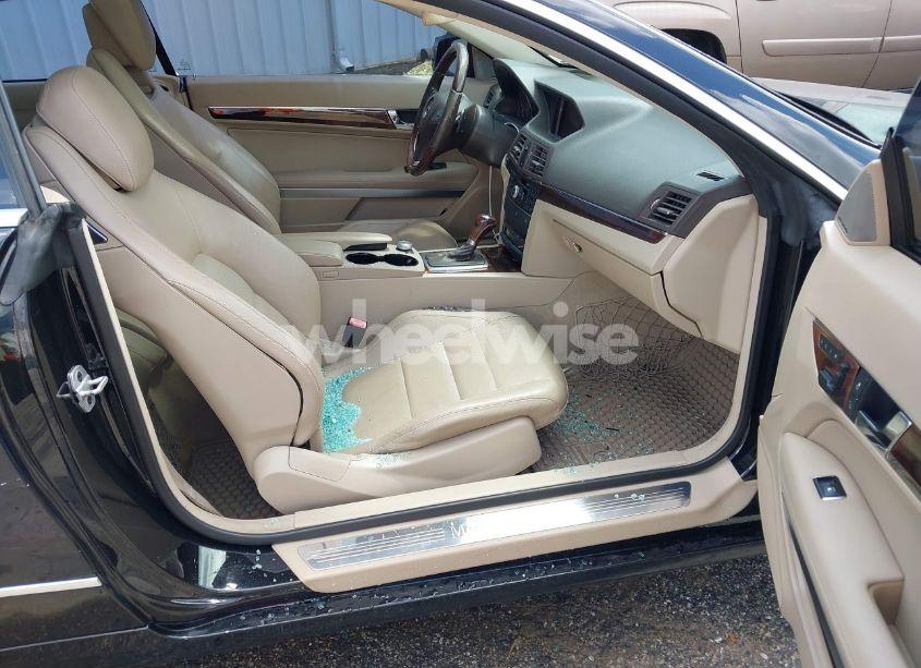 Photo 5 of 2011 Mercedes-benz E 350 (VIN WDDKJ5GB8BF105563)