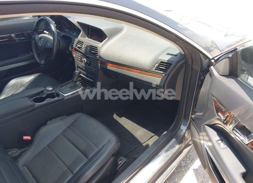 Photo 5 of 2011 Mercedes-benz E 350 (VIN WDDKJ5GB9BF071021)