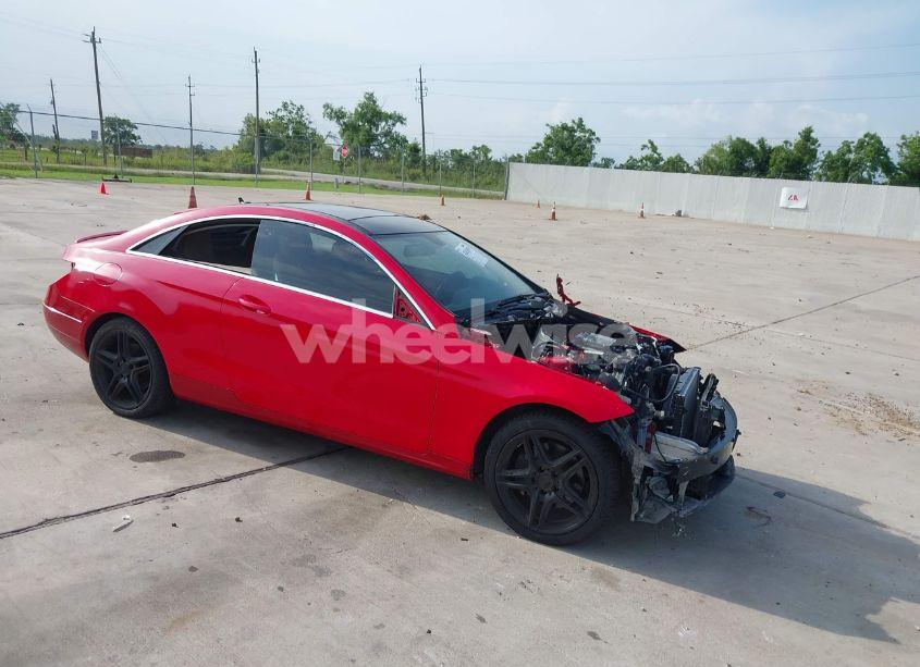 2011 Mercedes-benz E 350 (VIN WDDKJ5GBXBF086899) main photo