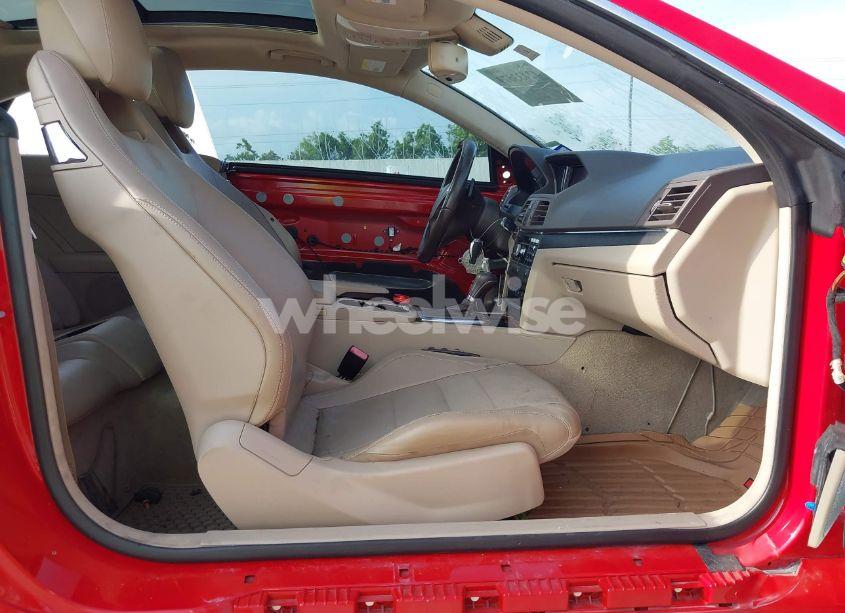 Photo 5 of 2011 Mercedes-benz E 350 (VIN WDDKJ5GBXBF086899)