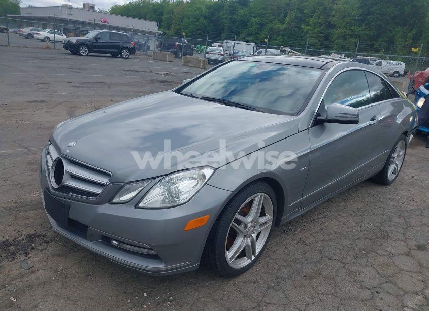 Photo 2 of 2012 Mercedes-benz E 350 (VIN WDDKJ5KB4CF163470)