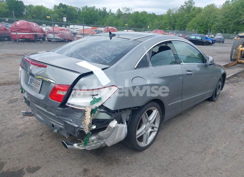 Photo 4 of 2012 Mercedes-benz E 350 (VIN WDDKJ5KB4CF163470)