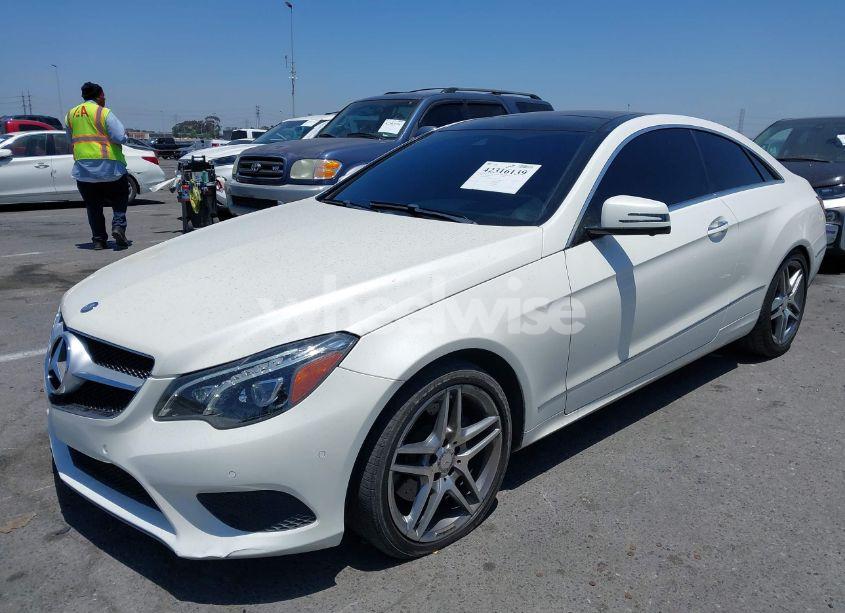 Photo 2 of 2014 Mercedes-benz E 350 (VIN WDDKJ5KB6EF248751)
