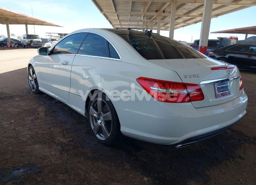Photo 3 of 2010 Mercedes-benz E 550 (VIN WDDKJ7CB4AF012491)