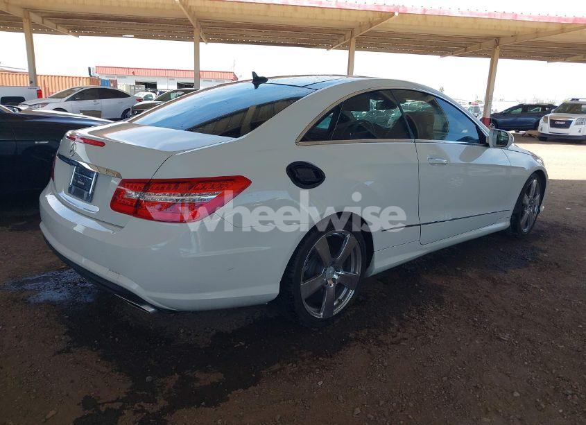 Photo 4 of 2010 Mercedes-benz E 550 (VIN WDDKJ7CB4AF012491)