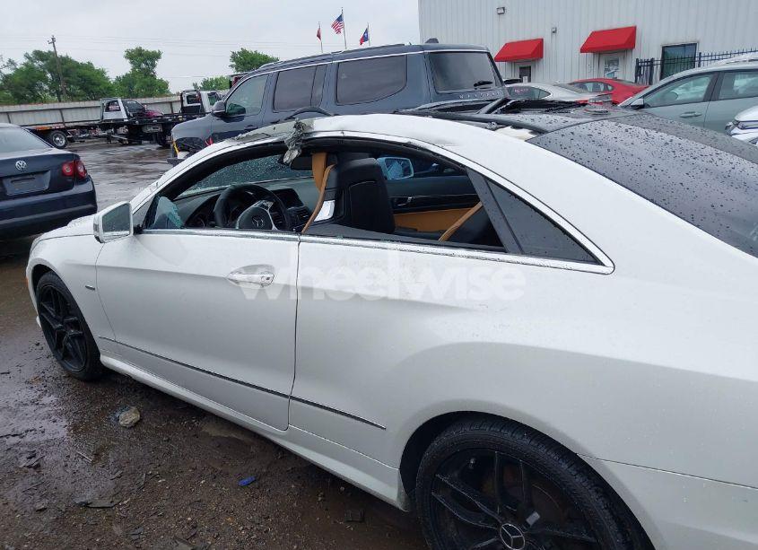 Photo 15 of 2012 Mercedes-benz E 550 (VIN WDDKJ7DB7CF156716)