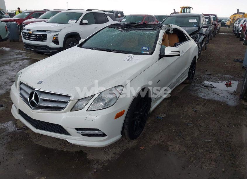 Photo 2 of 2012 Mercedes-benz E 550 (VIN WDDKJ7DB7CF156716)