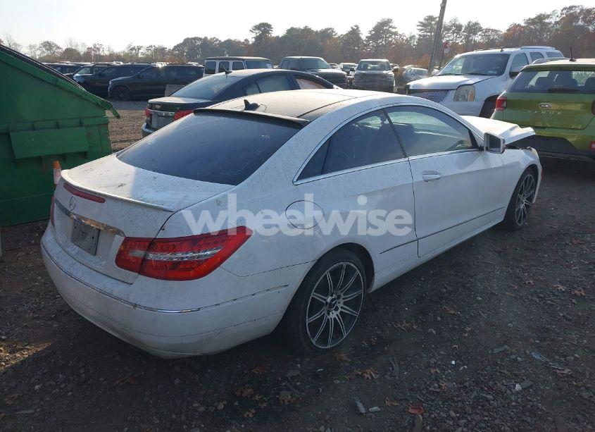Photo 4 of 2013 Mercedes-benz E 350 4MATIC (VIN WDDKJ8JB1DF210782)