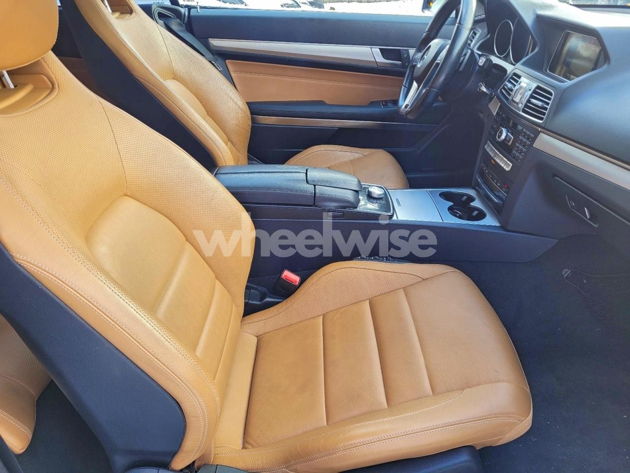 Photo 5 of 2014 MERCEDES-BENZ E 350 4MATIC (VIN WDDKJ8JB8EF249354)