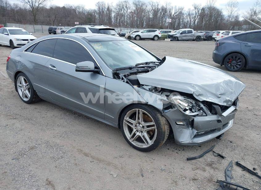 2013 Mercedes-benz E 350 4MATIC (VIN WDDKJ8JB9DF215261) main photo