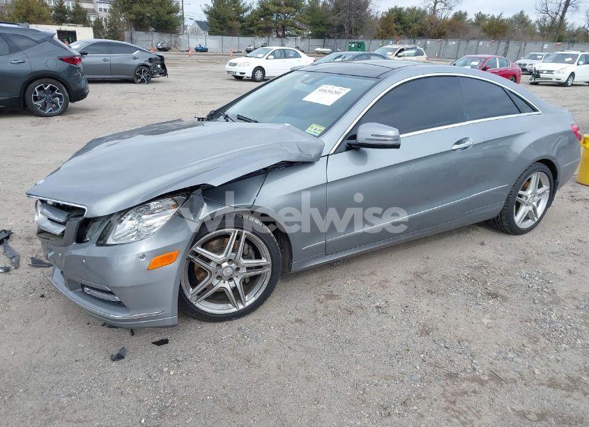 Photo 2 of 2013 Mercedes-benz E 350 4MATIC (VIN WDDKJ8JB9DF215261)