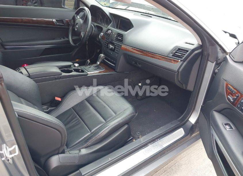 Photo 5 of 2013 Mercedes-benz E 350 4MATIC (VIN WDDKJ8JB9DF215261)