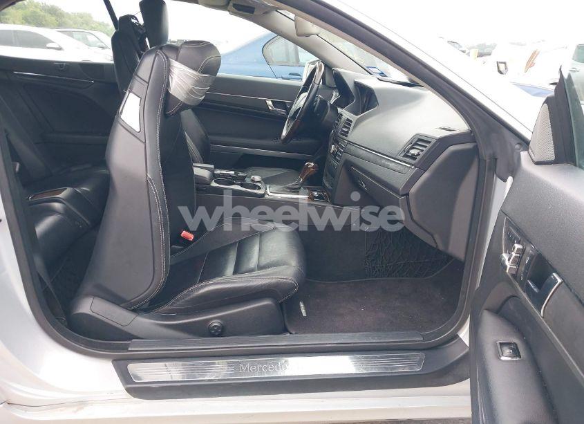 Photo 5 of 2011 Mercedes-benz E 350 (VIN WDDKK5GF7BF060762)