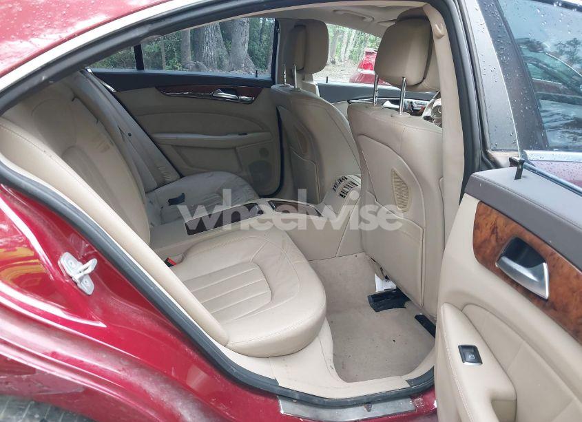 Photo 8 of 2012 Mercedes-benz Cls 550 (VIN WDDLJ7DB5CA039671)