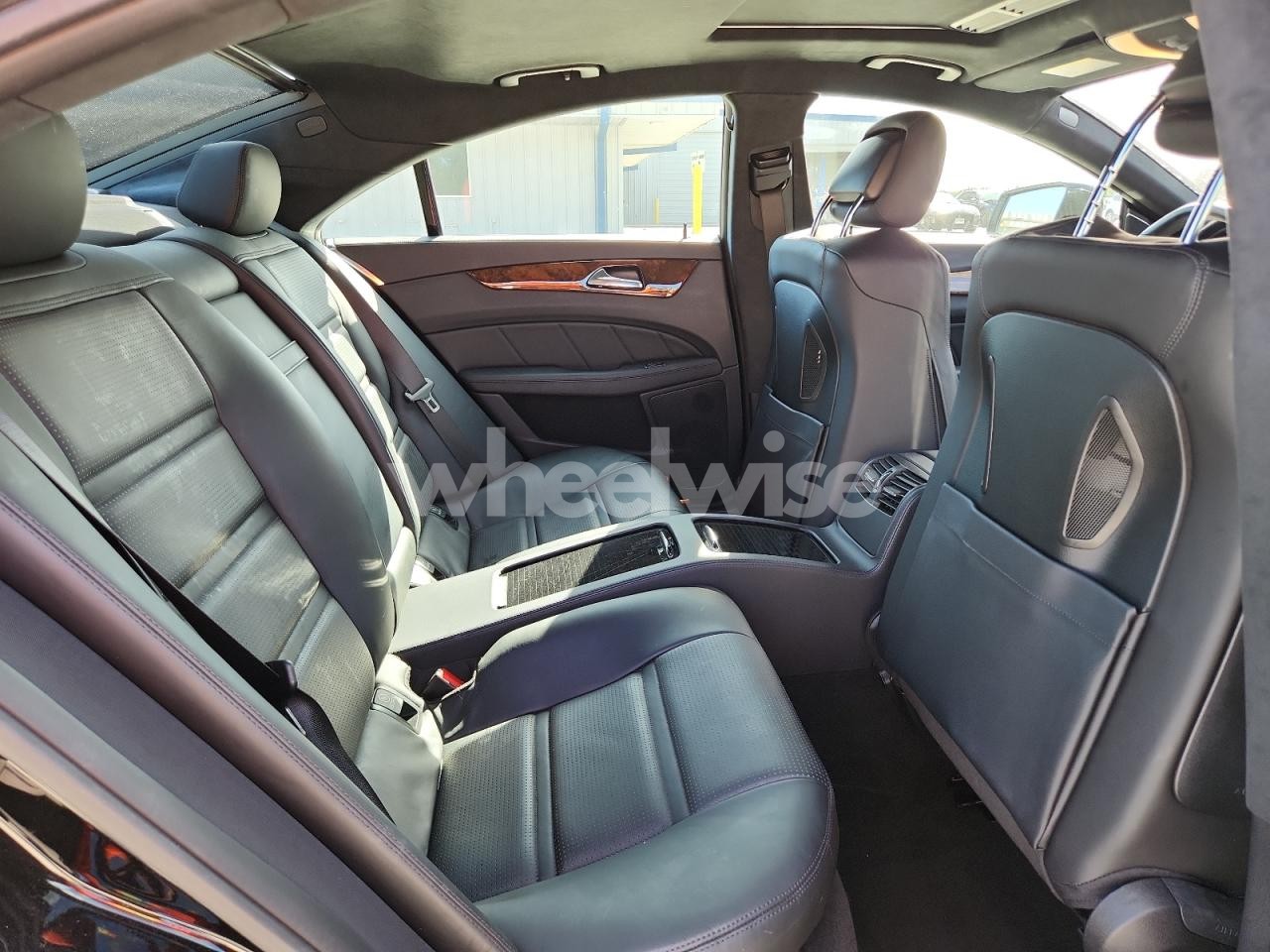 Photo 10 of 2013 MERCEDES-BENZ CLS 63 AMG (VIN WDDLJ7EB8DA074883)