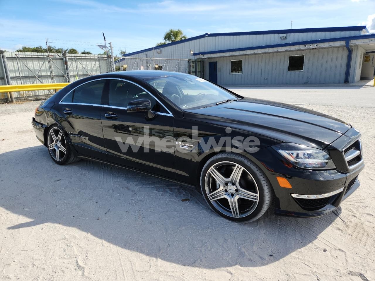 Photo 4 of 2013 MERCEDES-BENZ CLS 63 AMG (VIN WDDLJ7EB8DA074883)