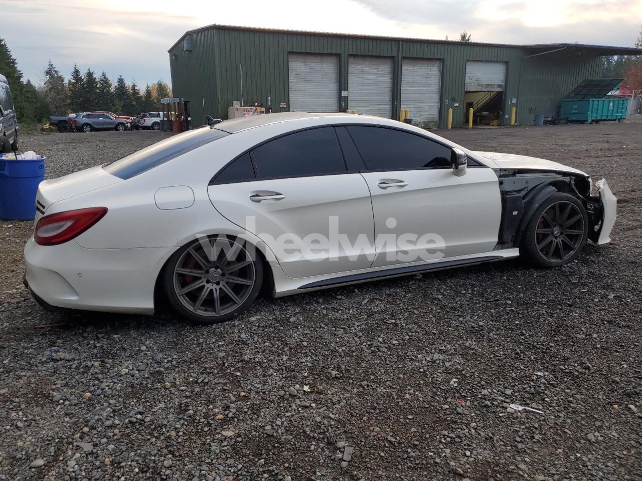Photo 3 of 2015 MERCEDES-BENZ CLS 63 AMG S-MODEL N/A (VIN WDDLJ7GB2FA134396)