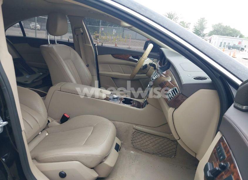 Photo 5 of 2013 Mercedes-benz Cls 550 4MATIC (VIN WDDLJ9BB4DA060771)