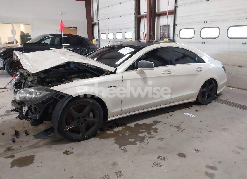 Photo 2 of 2014 Mercedes-benz Cls 550 4MATIC (VIN WDDLJ9BB9EA126913)